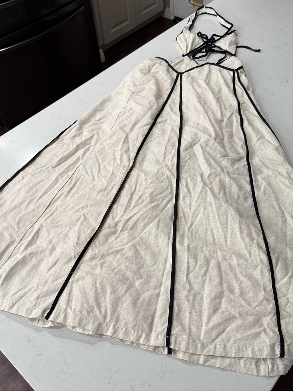 PepperMayo Women’s Cream & Black Contrast Trim Halter Cutout Maxi Dres. Size XS - Picture 5 of 10